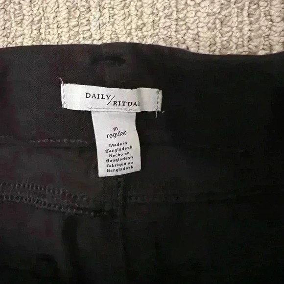 DAILY RITUAL MEDIUM PULL ON BLACK JEANS - Picture 7 of 8